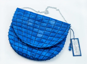 Blue-ball-sculpture-purse
